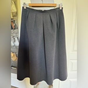 Madewell Women's grey A-Line Pleated Skirt with pockets